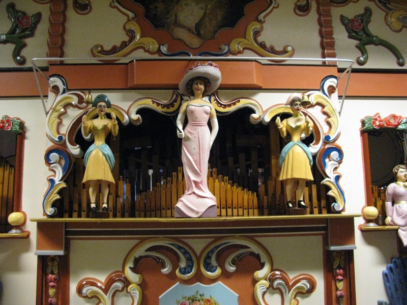 Organo Carl Frei, vista frontale