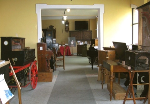 Scorcio del museo: strumenti a corda